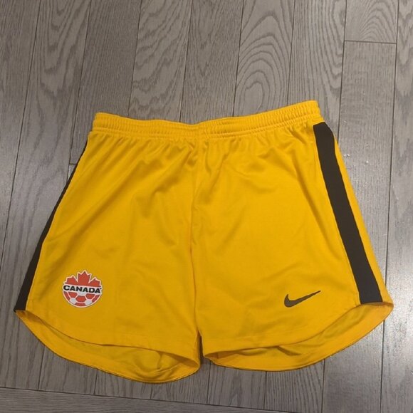 Women's Dry Fit Nike Yellow Soccer Shorts with Canada Emblem - Size M Like New - Picture 1 of 3